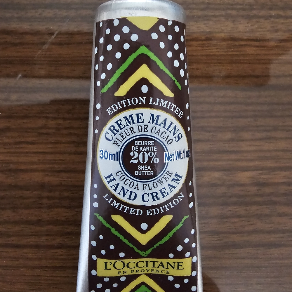 L'OCCITANE Cocoa Flower Shea Hand Cream